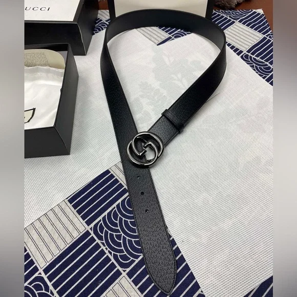 Unisex Gucci Black Leather Interlocking G Gunmetal Buckle Belt - Picture 3 of 5